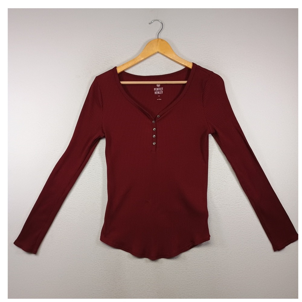 Casual Basics SO Women Large Burgundy Ribbed Long‎ Sleeve Perfect Henley Top